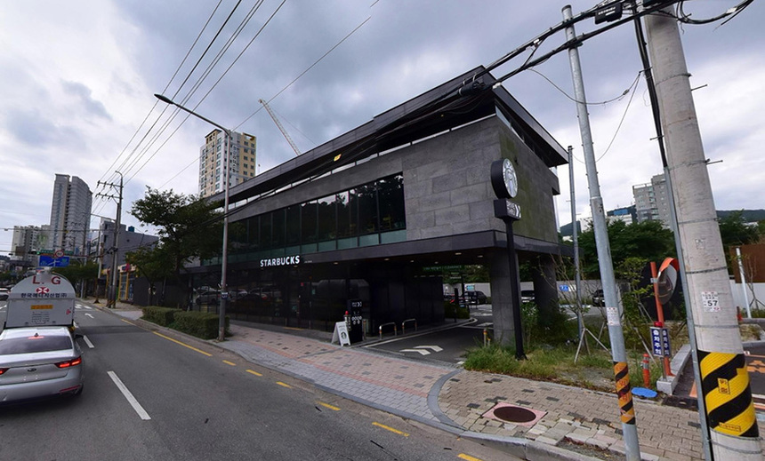 [단독] 대장동 '천화동인7호' 기장 스타벅스 건물 임의경매 개시 결정