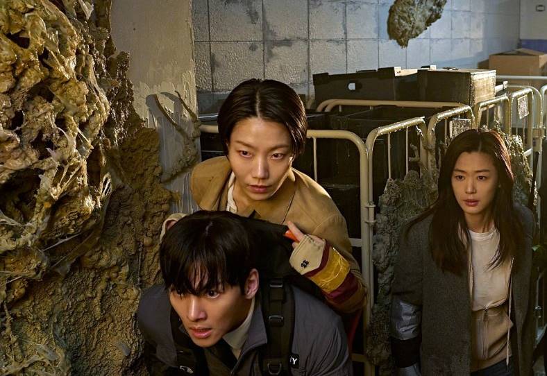 [K컬처 리포트] 영화 ‘군체’의 장애인 묘사 유감