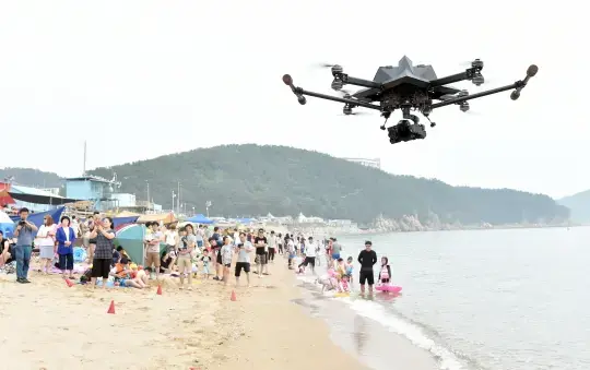 전파 관련 적합성평가를 받지 않은 드론이 여전히 국내에서 공공연하게 유통되고 있는 것으로 나타났다. 사진은 기사의 특정 내용과 관련없다. 사진=인천시 제공
