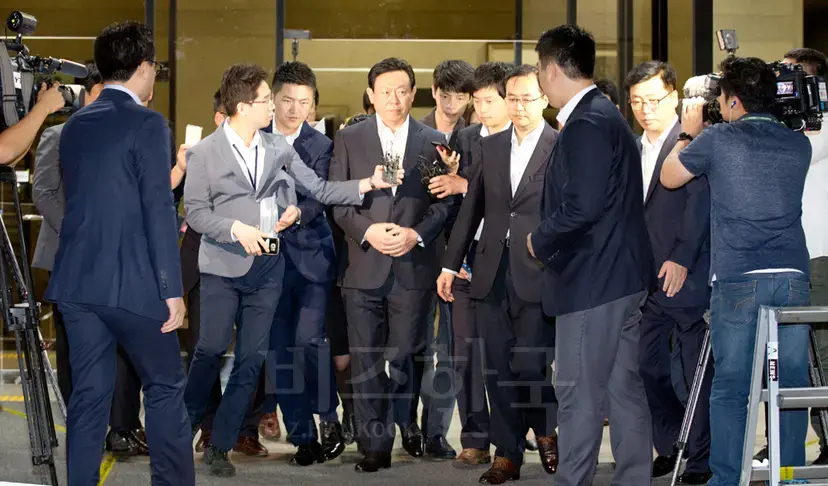 9월 29일 신동빈 롯데그룹 회장에 대한 구속영장 청구가 기각됐다.