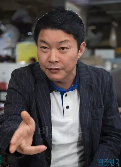 신동욱 씨는 비즈한국과의 전화 인터뷰에서 “박근혜 대통령이 최태민 일가의 기획상품​”이라고 말했다. 사진=비즈한국DB