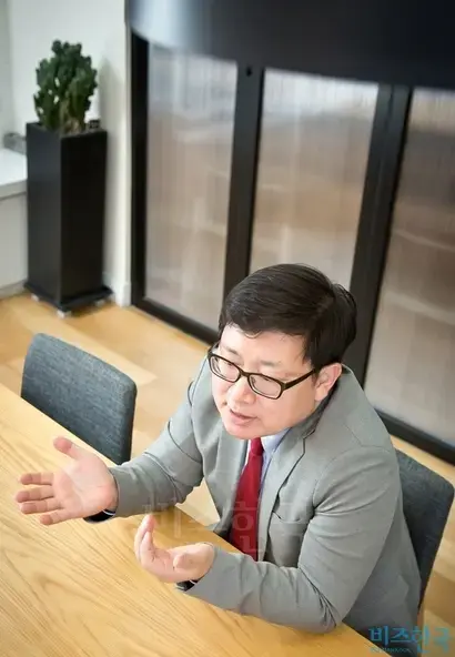 홍 팀장은 불평등 문제를 해결할 방법은 결국 파이를 더 키우는 것이며, 이를 위해서는 기술혁신이 중요하다고 말했다. 사진=임준선 기자