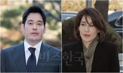 정용진 신세계 부회장(왼쪽)과 정유경 신세계백화점 총괄사장. 사진=비즈한국DB
