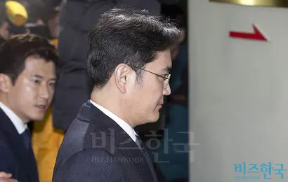 삼성은 이재용 부회장의 승계 작업을 위해 1단계 삼성물산과 제일모직 합병, 2단계 삼성전자 인적분할, 3단계 삼성생명의 중간금융지주사 전환이라는 큰 그림을 그렸으나, 2, 3단계에서 더 이상 나아가지 못하고 있다. 사진=이종현 기자