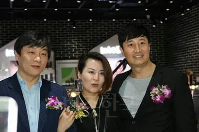 이날 행사에는 탤런트 이훈 씨가 참여해 축사를 했다. 이훈 씨는 팬사인회 등 별도 행사를 하지 않고 관광비자를 받아 참여한 것으로 전해졌다. 사진=뷰티시그널 제공​