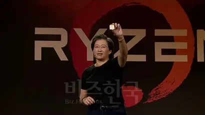 지난 22일 열린 ‘라이젠 테크 데이’ 행사에서 리사 수 AMD CEO는 그 어느 때보다 강한 자신감과 확신으로 가득 찬 어조로 발표를 진행했다. 사진 = AMD 라이젠 트위터