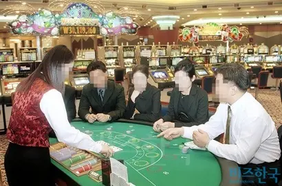 강원랜드 카지노 개장 당시 내부 모습으로 기사의 특정 내용과 관련 없다. 사진=비즈한국DB