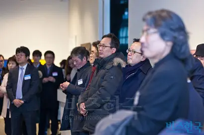 비즈한국과 일요신문에 소개된 작가 28명이 이번 전시에 참여했다. 사진=최준필 기자