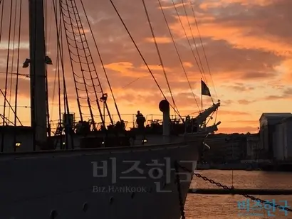 하지만 난 지금 도망갈 데가 없는걸.