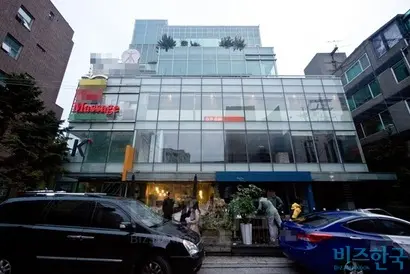 최순실 씨는 미승빌딩의 건물과 토지를 담보로 외환은행에서 3억 9000만 원, 국민은행에서 3억 1200만 원을 대출받았다. 이 중 국민은행에서 대출받은 돈만 3년 만에 갚았다. 사진=고성준 기자