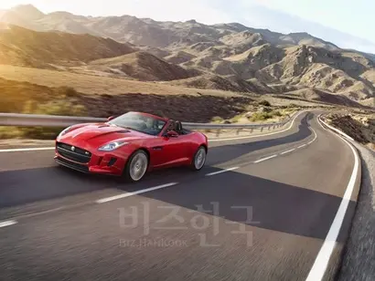 가장 스타일리시한 컨버터블, 재규어 F-TYPE. 사진=재규어 코리아