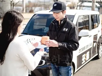 포옹은 반려동물을 개별 화장해 결정화 ‘메모리얼 스톤’을 유골함에 담아 보호자에게 전달하는 아이디어가 눈길을 끈다. 사진=포옹 페이스북