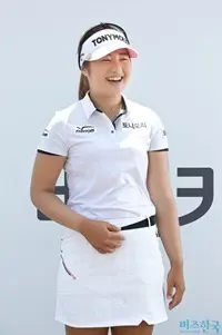 지난 22일 비씨카드·한경 레이디스컵 2017 1라운드 일정을 마친 이정은. 사진=임준선 기자