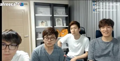 멀게만 느껴지던 선수들은 이제 팬들과 세상 사는 이야기를 한다. 사진=유튜브 박태민 채널 캡처
