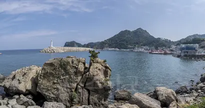 세계 최대 규모의 보물선으로 통하는 러시아 함선 돈스코이호는 울릉도 저동항 앞바다에 침몰돼 있다. 사진=울릉홍보관 제공