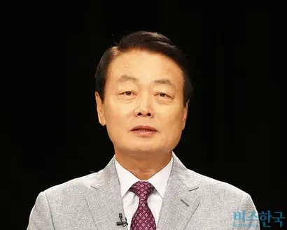 한선교 의원은 2016년 6월부터 20대 국회 전반기 교육문화체육관광위원회(교문위) 위원을 맡고 있다. 사진=비즈한국 DB