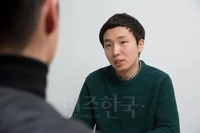 인터뷰 중인 김동찬 대표. 사진=이종현 기자