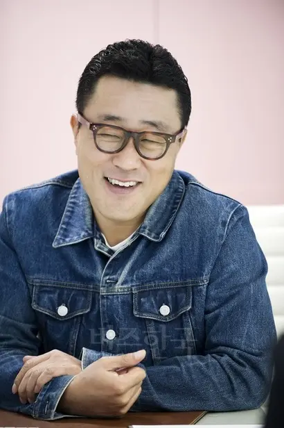 유정훈 쇼박스 대표이사(53)는 광고기획자로 쌓은 남다른 안목이 쇼박스에 와서 빛을 발했다. 사진=쇼박스 제공
