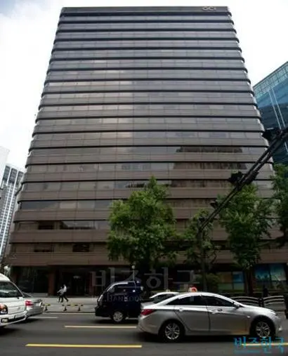한국은행 본사 인근에 위치한 OCI 본사 사옥. 사진=고성준 기자