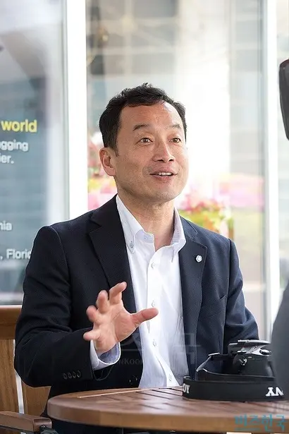 오쿠라 사장은 고객 경험 확대를 위해 스마트폰 분야에 더욱 주력할 뜻을 밝혔다. 사진=이종현 기자