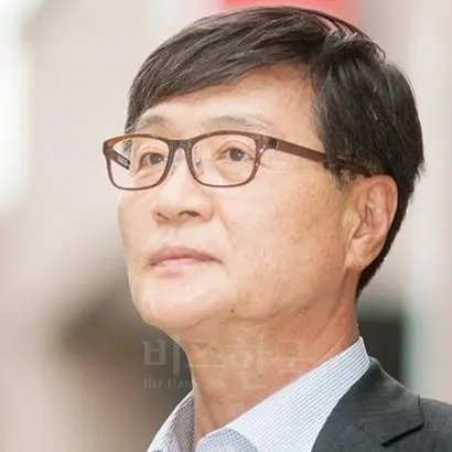 황호선 부경대 국제지역학부 교수. 사진=황 교수 트위터