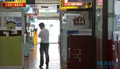 한동안 잠잠하던 서울 집값이 다시 오름세로 접어들면서 추가 규제 가능성도 거론된다. 사진은 기사의 특정 내용과 관계 없다. 사진=고성준 기자