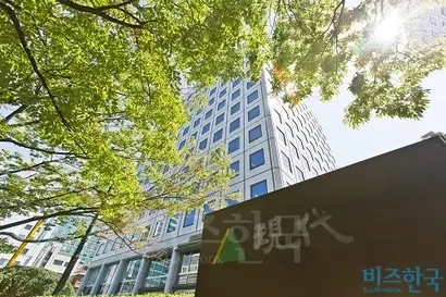 임당장학문화재단은 현대엘리베이터 지분 1.4%를 갖고 있다. 사진은 현대그룹 사옥. 사진=최준필 기자