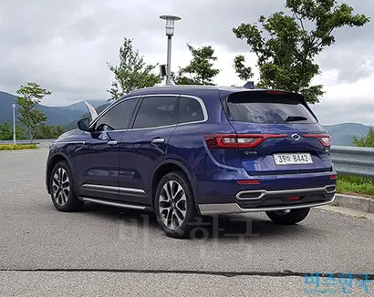 시승차는 르노삼성 QM6 2.0 dCi 4WD RE 시그니처로 3446만 원이다. 풀 옵션이 적용된 가격은 3851만 원​. 사진=우종국 기자