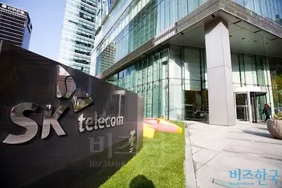 증권가에서는 SK텔레콤 자회사의 IPO에 주목한다. 서울 중구 을지로에 위치한 SK텔레콤 본사 전경. 사진=박정훈 기자