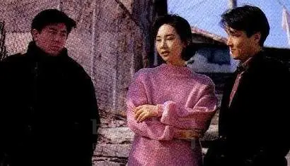 춘섭(최민식)과 영숙(채시라), 그리고 홍식(한석규). 30대 초반의 한석규와 최민식, 20대였던 채시라는 생기 넘치는 연기로 시청자를 홀렸다. 사진=드라마 캡처