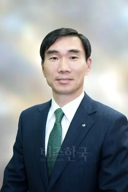 2017년 3월 신한금융은 신한금융투자의 새 대표이사로 김형진 사장을 내정했다. 김 사장은 2016년 2월부터 신한금융투자 비상임이사로 이사회에 참여해 금융투자업에 이해도가 높고 신한금융투자 내부 사정에도 밝은 점을 고려한 것으로 전해진다. 사진=신한금융투자