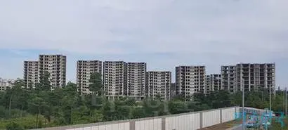CIT랜드는 경기도 파주시 탄현면 법흥리에 통일동산 콘도미니엄 31개 동을 건설하려 했으나, 자금 사정을 이유로 2009년 중단했다.  사진=유시혁 기자