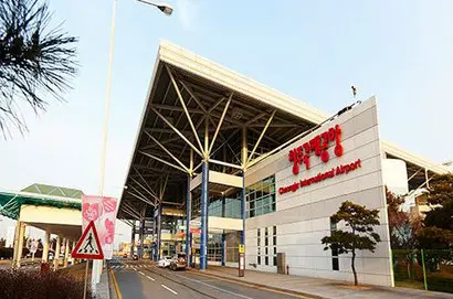 청주공항은 저비용항공사의 취항으로 2016년 처음으로 흑자로 돌아섰다. 사진=한국공항공사