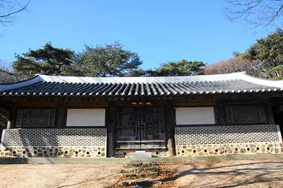 병인양요 당시 조선군은 정족산성에서 프랑스군을 격퇴해 조선왕조실록을 지켰다. 실록을 보관하던 정족산사고. 사진=구완회 제공