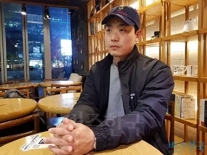 강홍석 씨는 경남 창원에서 서울로 와 코미디에 열정을 쏟고 있다. 문 씨와는 대학 동기다. 영상에 달리는 댓글에 하나하나에 자부심과 동기를 얻는다고. 사진=박현광 기자