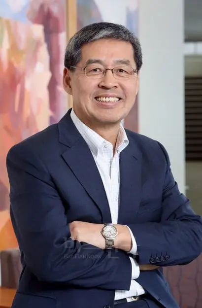 신학철 쓰리엠 수석부회장이 지난 9일 LG화학 신임대표 부회장에 내정됐다. 그는 평사원으로 시작해 20년 만에 글로벌 기업의 2인자로 오른 입지전적 인물로 평가받는다. 사진=LG화학 제공