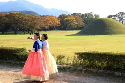 구도심 곳곳에 흩어져 있는 능선의 곡선을 지나치며 걷다 보면 옛 친구 손잡은 듯, 엄마 품에라도 안긴 듯 마음이 편안하고 따뜻해진다. 사진=이송이 기자