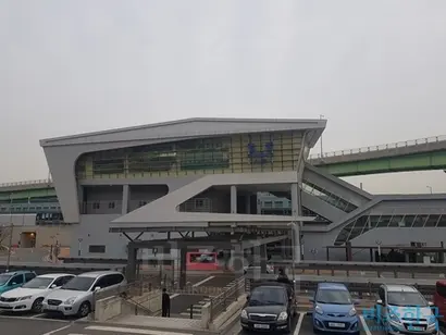 2010년 12월 개통한 공항철도는 서울역~청라국제도시역 구간까지만 ‘수도권 통합요금제’를 적용한다. 지난 11일 영종역 모습. 사진=차형조 기자