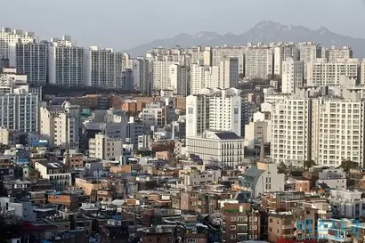 서울 집값이 6주째 떨어지고 있지만 실수요자들에게선 체감할 수 없다는 반응이 나온다. 사진=고성준 기자
