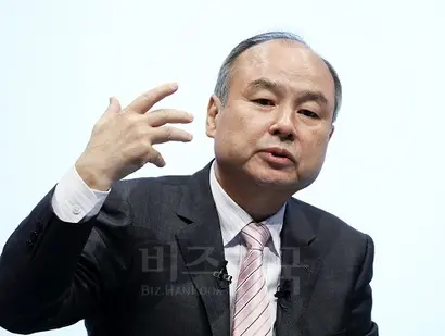 김정주 회장은 손정의 회장과 오랫동안 친밀한 관계를 유지하며 투자에 관해 많은 의견을 주고받은 것으로 알려져 있다. 사진=연합뉴스