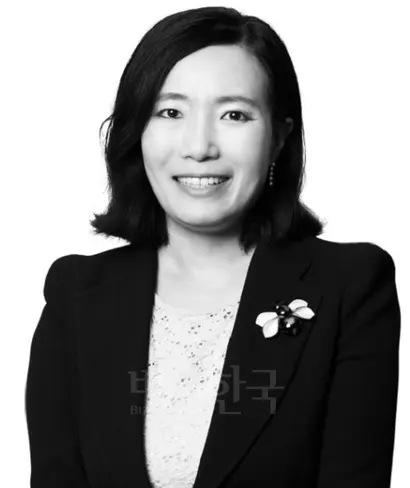 박정림 KB증권 부사장 겸 KB국민은행 부행장이 KB증권 대표이사로 취임했다. 증권가의 첫 여성 CEO라는 점에서 화제가 되고 있다. 사진=KB금융지주
