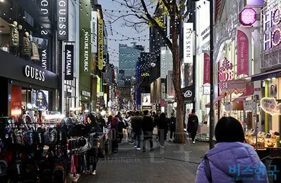 서울 중구 명동 상권 모습으로 기사의 특정 내용과 관련없다. 사진=고성준 기자