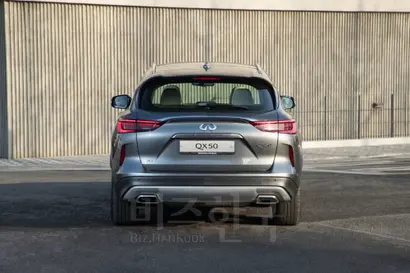 신형 QX50의 휠베이스는 2800mm로 중형급 SUV에 해당하고, 전폭도 1905mm로 큰 편이다. 사진=한국닛산