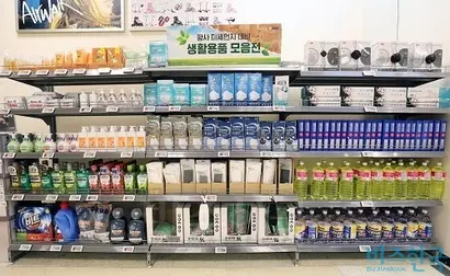 서울 용산구 한 마트에 진열되어 있는 황사, 미세먼지 마스크 모습으로 기사의 특정 내용과 관련없다. 사진=박정훈 기자