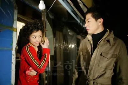 수정의 친구인 미희는 “벗으라면 벗겠어요”라는, 에로영화 연기 대사로 인기를 끌었는데, 극중 가장 코믹한 포지션이면서도 가장 현실을 잘 아는 인물로 나와 눈길을 끌었다. 사진=SBS 홈페이지