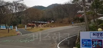 허경영 전 민주공화당 총재가 설립한 ‘초종교하늘궁’은 경기도 양주시 장흥면 석현리에 소재하며, ‘허경영힐링궁’에서 400m 정도 떨어져 있다. 사진=비즈한국DB