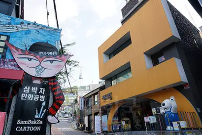 명동 ‘재미로’는 지하철 4호선 명동역 3번 출구에서 서울애니메이션센터까지 이어지는 약 600m 거리를 만화 캐릭터로 꾸몄다. 사진=구완회 제공