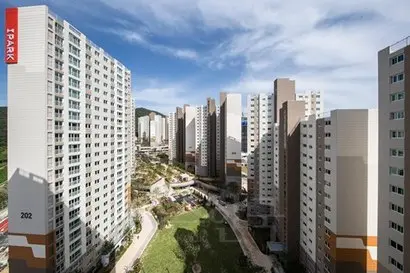 거제 2차 아이파크 단지 내 전경. 사진=HDC현대산업개발 제공