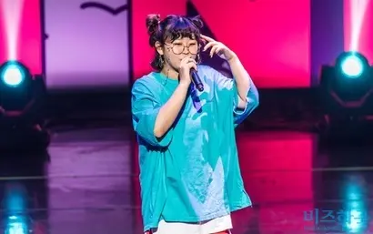 ‘랩하는 선생님’ 달지는 특유의 에너지로 빈틈없는 무대를 꾸몄다. 사진=최준필 기자