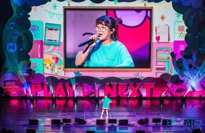합계 구독자 수 700만 명에 달하는 뮤직 스트리머들은 그간 방송에서 공개하지 않았던 노래와 연주를 선보였다. 달지의 공연 모습. 사진=최준필 기자
